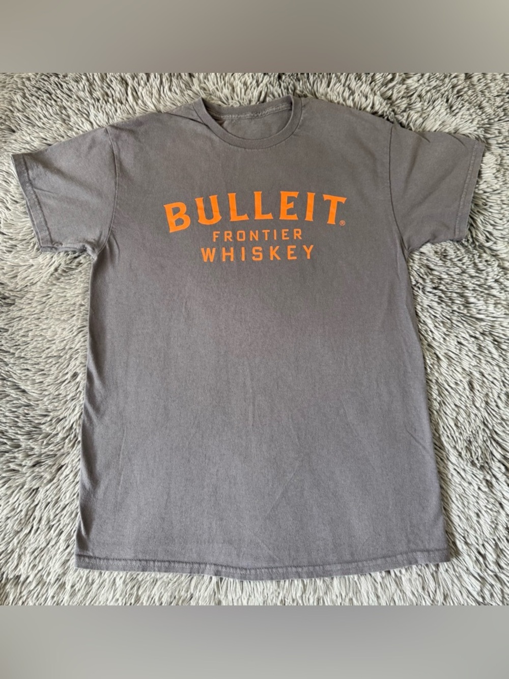 Bulleit Frontier Whiskey Graphic T-Shirt Tee Size Large (Approx)
